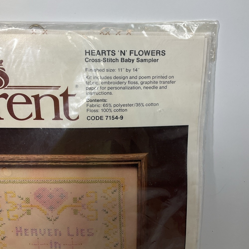 Current Hearts N Flowers Cross Stitch Kit 7154-9 Baby Birth 11" x 14" 1983 VTG - Picture 3 of 5